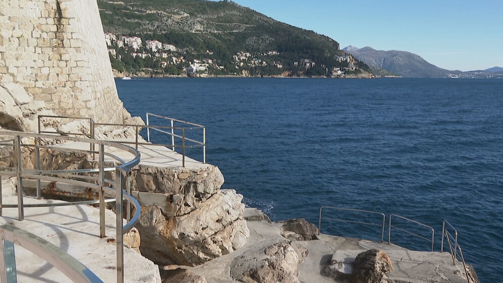 Pristup podmorskom dobru