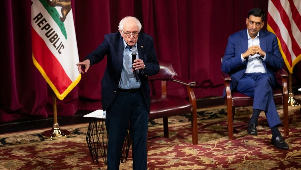 Bernie Sanders i Ro Khanna na Stanfordu