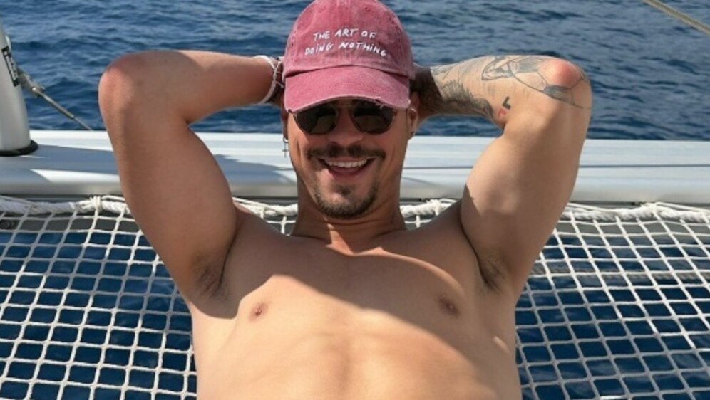 Ian Regvar, Survivor