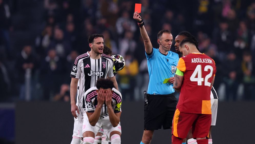 Crveni karton za Llyoda Kellyja