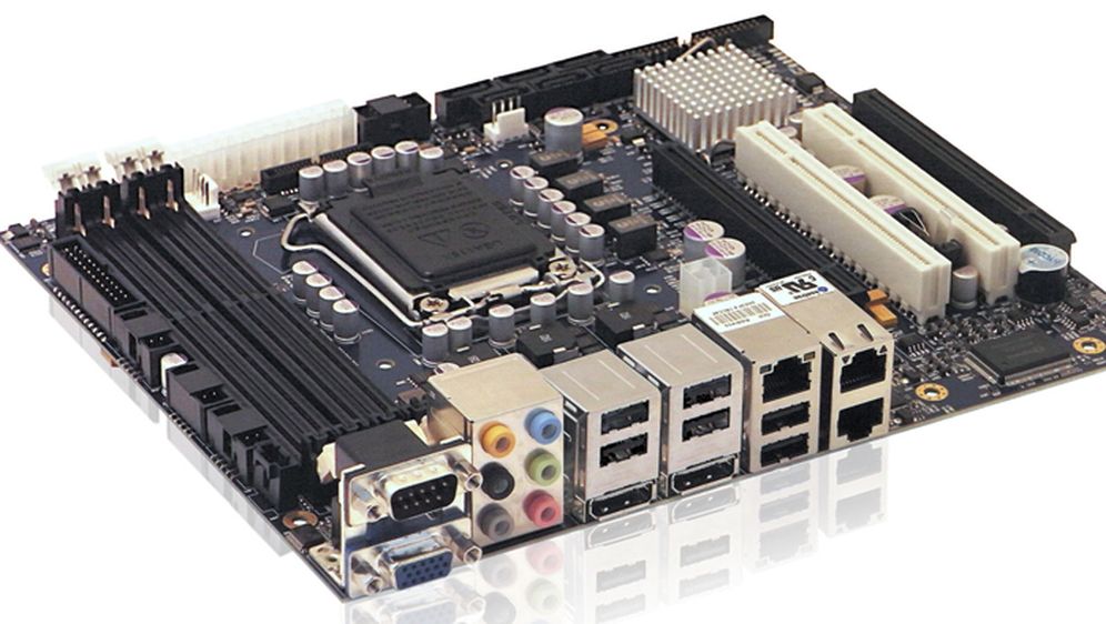 Intel prestaje s proizvodnjom vlastitih matičnih ploča