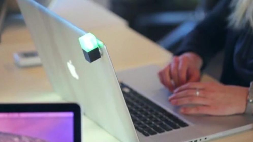 Je li ovo uređaj koji vas može spasiti od nasrtljivih i dosadnih kolega?