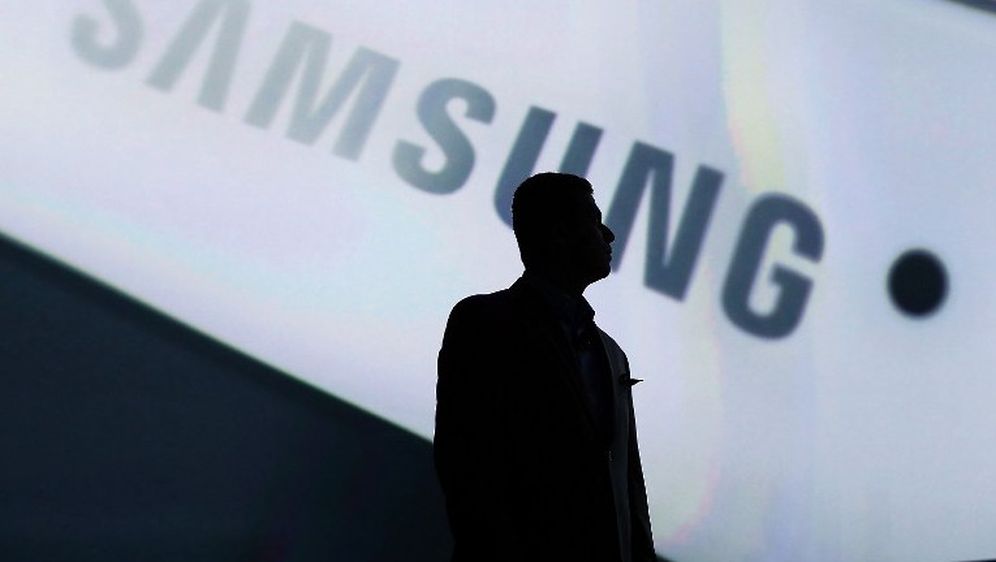 Novosti iz Samsunga: Uskoro stižu dva modela Galaxyja S6 i pametni sat!