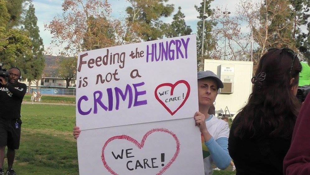 Dobili kazne zbog davanja hrane beskućnicima (Foto: Homelessness News San Diego/Facebook)