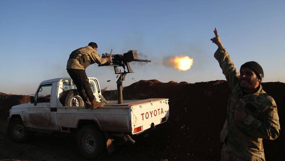 Sirijski pobunjenici koje podržava Turska (Foto: AFP)