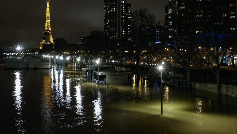 Pariz pod vodom (Foto: AFP)
