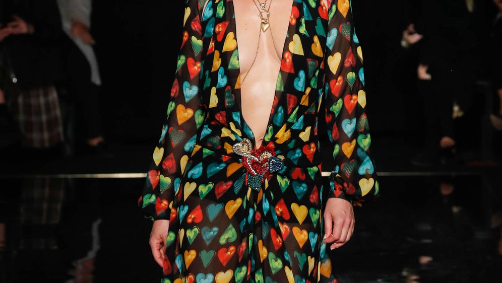 Versace ima novi model kultne haljine kakvu je 2000. nosila Jennifer Lopez