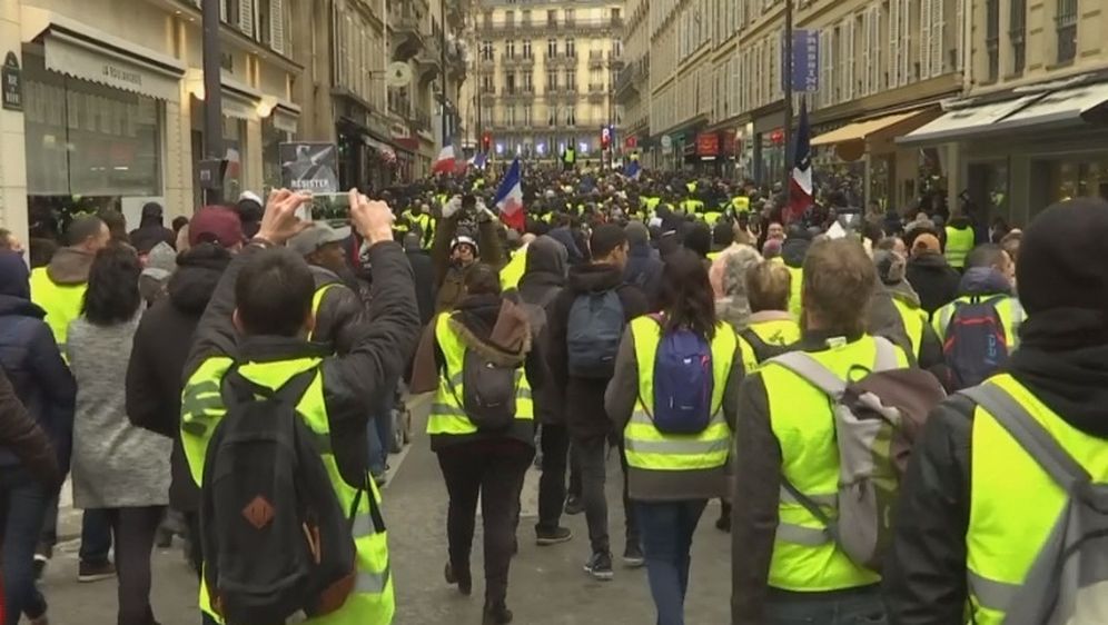Prosvjed u Parizu (Foto: screenshot/Reuters) - 2