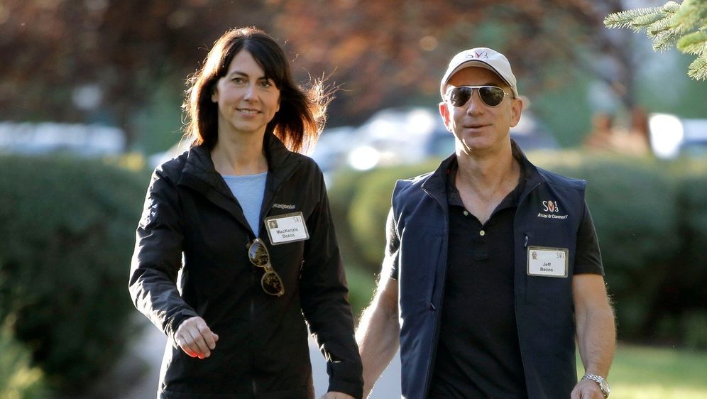 Jeff i MacKenzie Bezos (Foto: Profimedia)