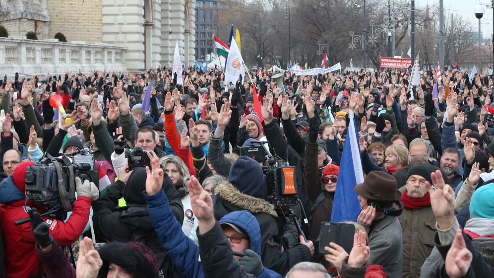 Budimpešta, prosvjed (Foto: FERENC ISZA / AFP)