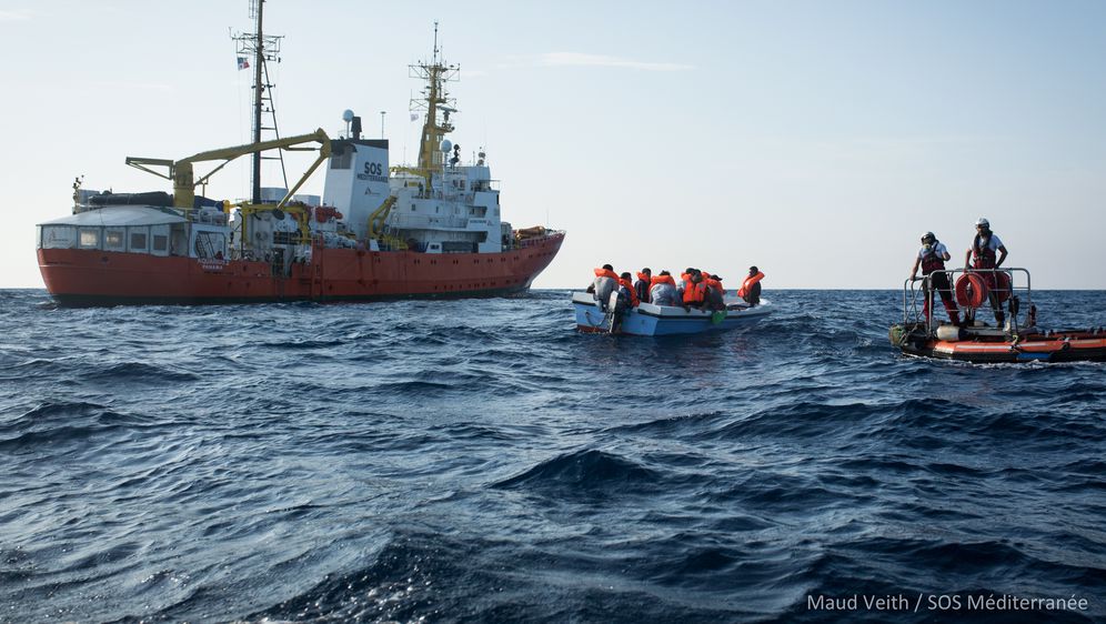 Spašavanje migranata, Ilustracija (Foto: Maud VEITH / SOS) MEDITERRANEE / AFP