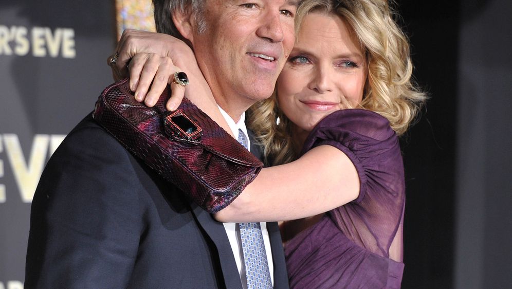 Michelle Pfeiffer i David E. Kelley (Foto: AFP)