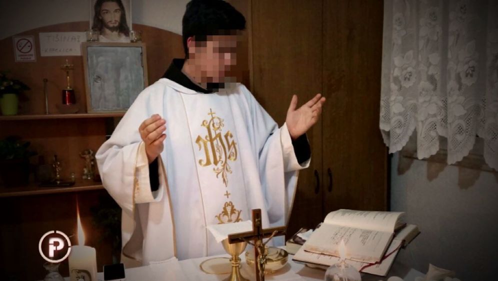 Maloljetnik glumio svećenika (Foto: Dnevnik.hr) - 2