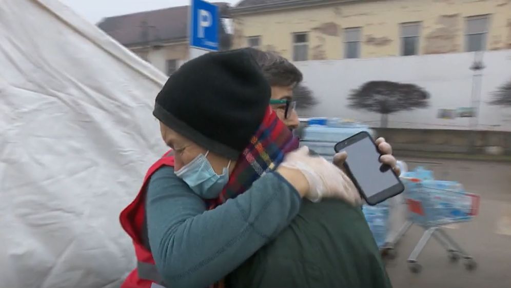 Ljudi pomažu pogođenoj Banovini