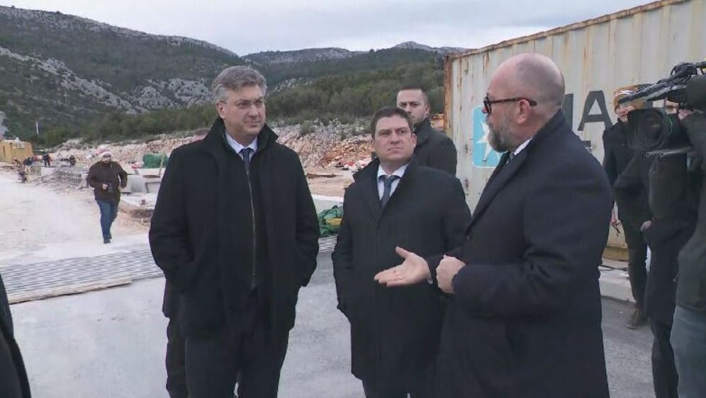 Plenković obilazi Pelješki most - 3