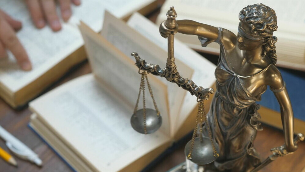 Sukob oko plaća - 1