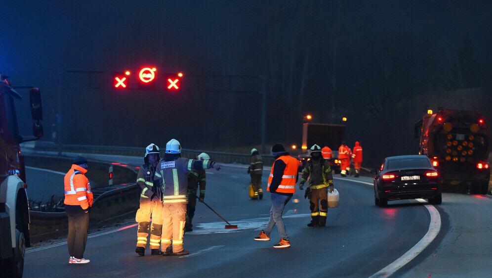 Teška neseća na A1 kod Karlovca