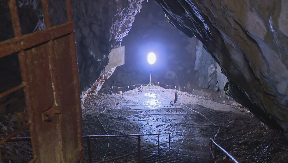 Petero zarobljenih u špilji - 2