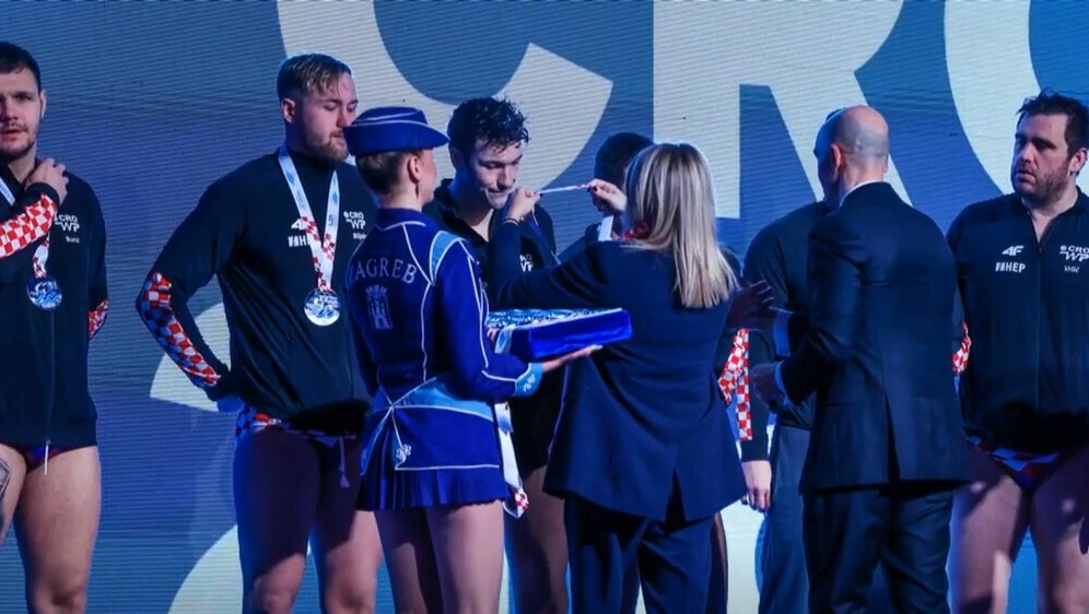 In Magazin: vatrepolisti - 5