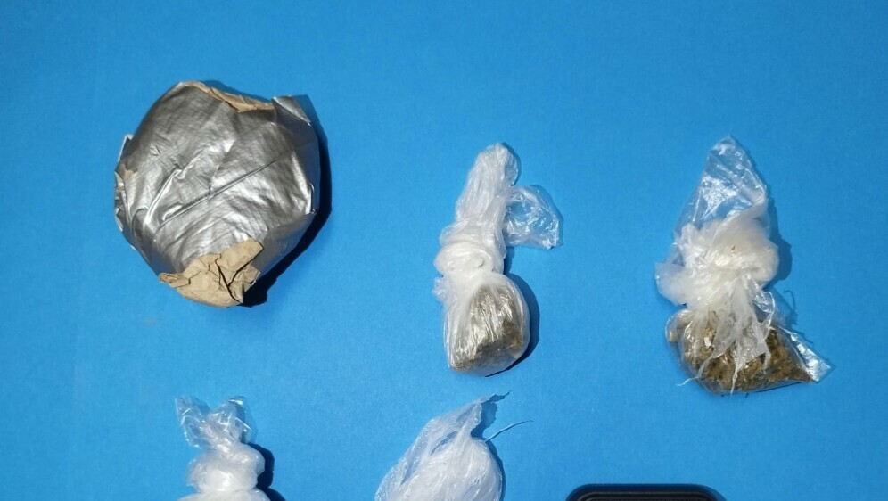 Policija je zaplijenila kokain, marihuanu i digitalnu vagu