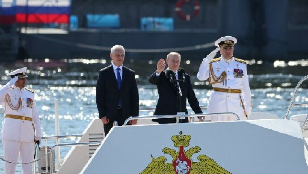 Vladimir Putin i ruska vojska