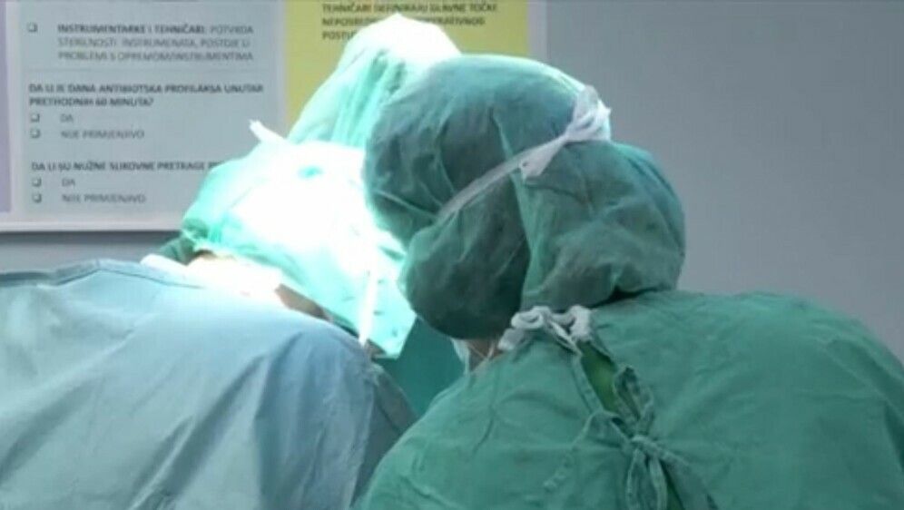 Deset kirurga urudžbiralo otkaze - 4