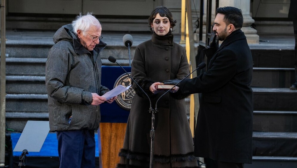 Prisegnuo novi gradonačelnik New Yorka Zohran Mamdani - 3