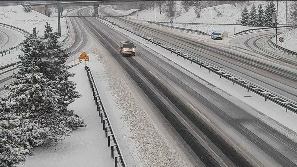 Snijeg na autocesti