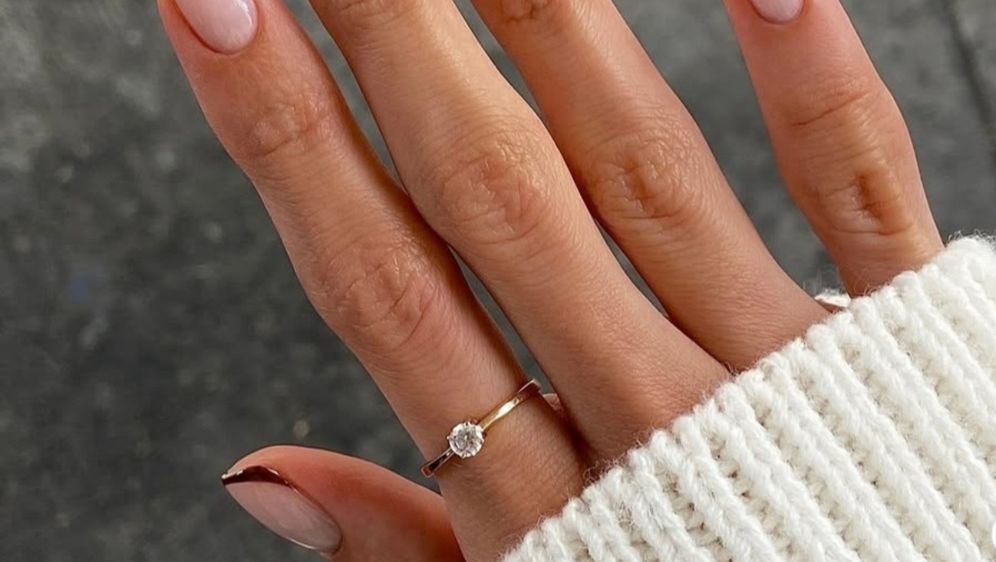 Mini french manikura