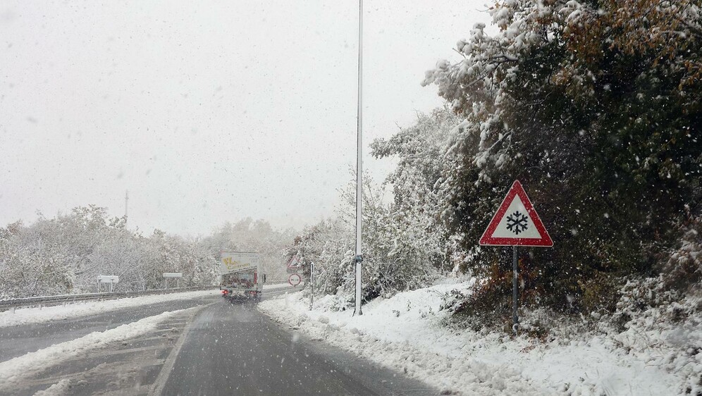 Snijeg u Zagori, ilustracija