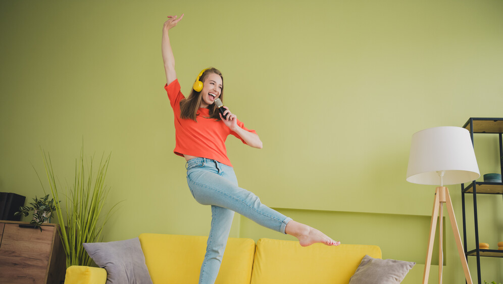 Kako se piše: pjevajući ili pjevavši