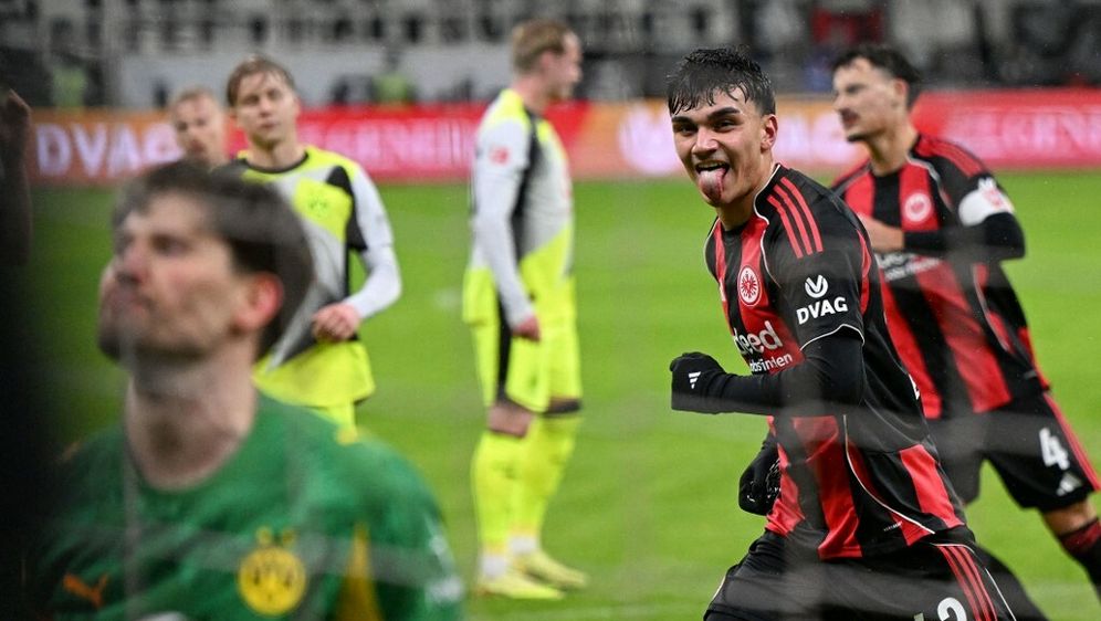 Can Uzun slavi pogodak Eintrachta