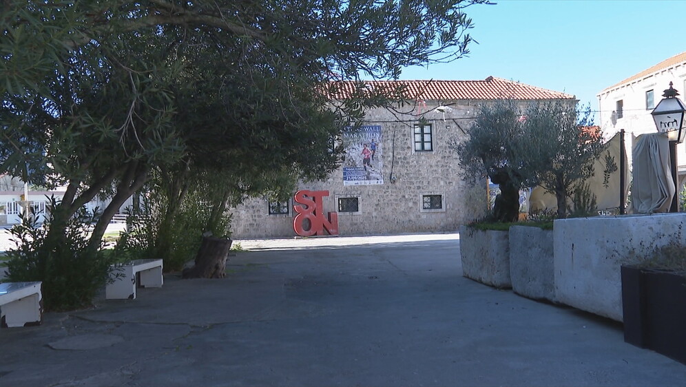 Ston ostao bez banke