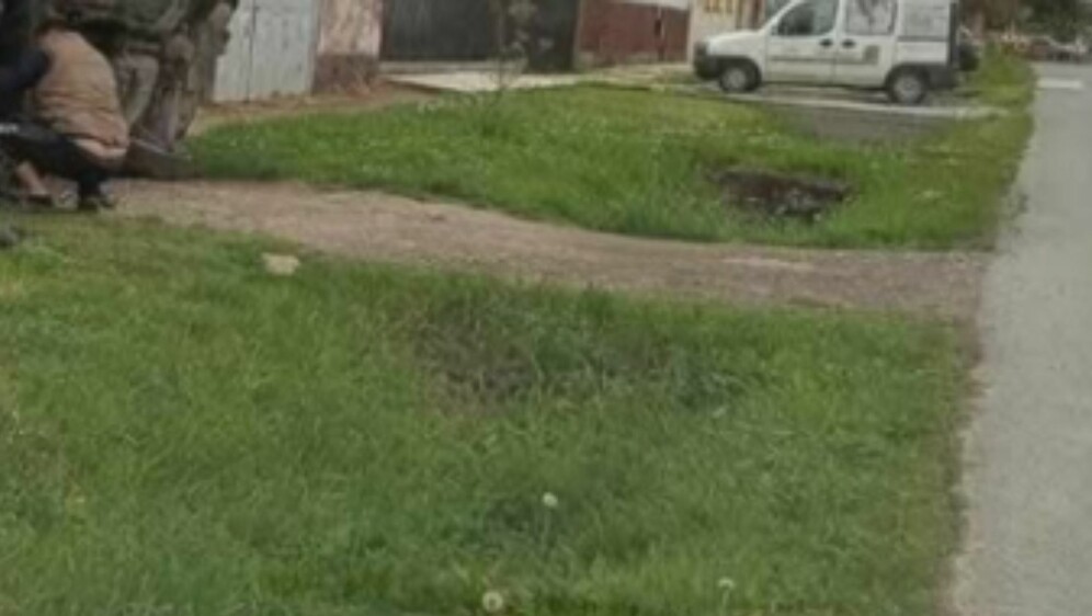 Popravljanje automobila okrenutog na bok