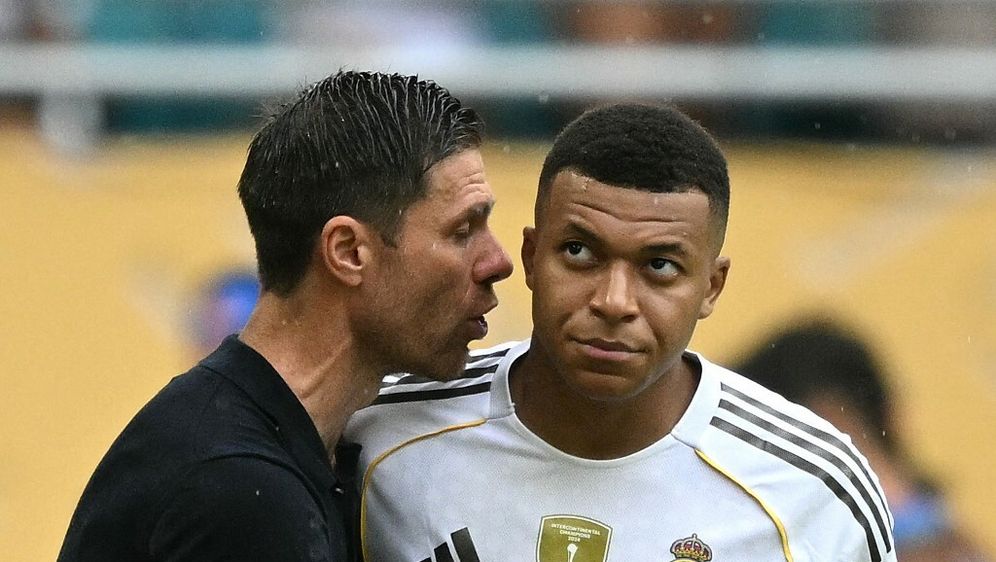Xabi Alonso i Kylian Mbappe