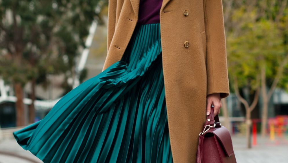 Suknje A kroja sjajan su posao za posao i izlaske