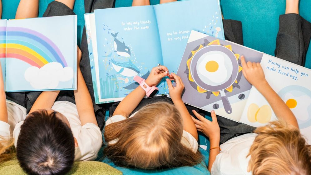 Izazov poziva odrasle da čitaju djeci 15 minuta dnevno