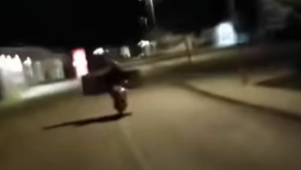 Prijevoz hladnjaka na skuteru