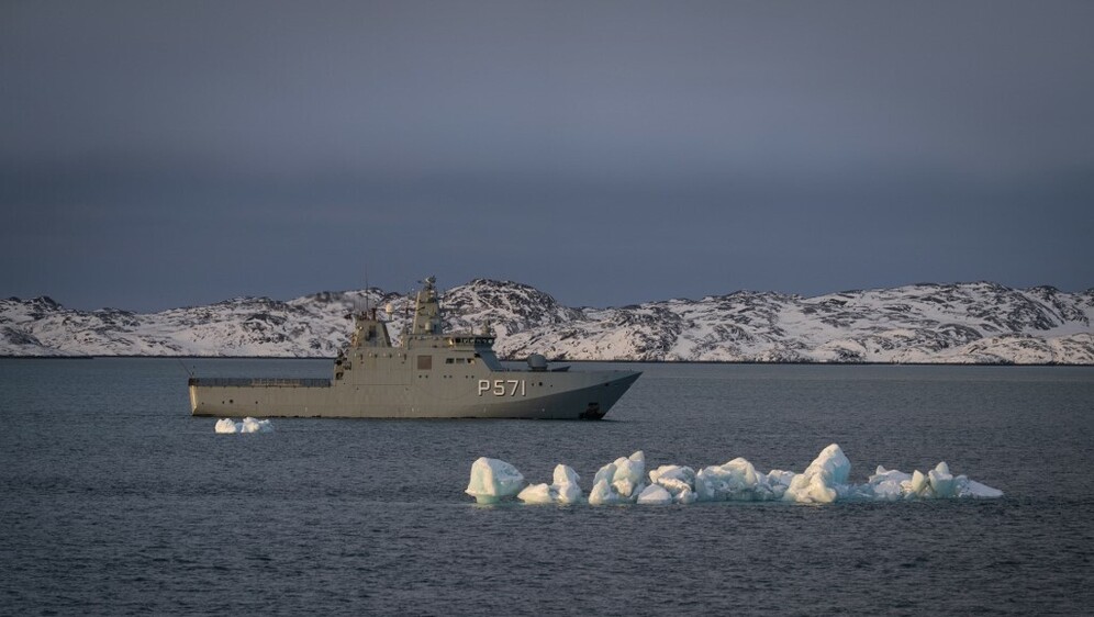 Danski brod kod Grenlanda