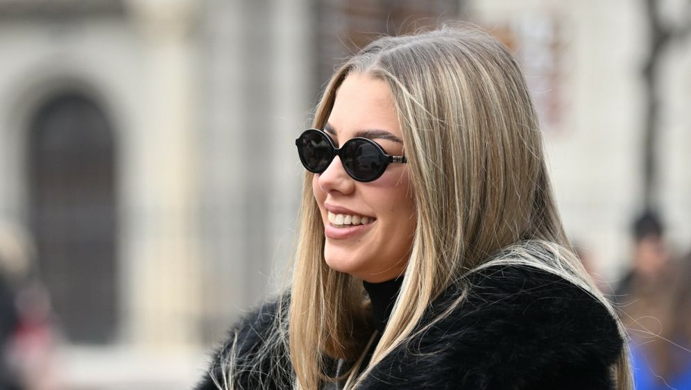 Ljepotica iz Zagreba sa slatkom pratnjom