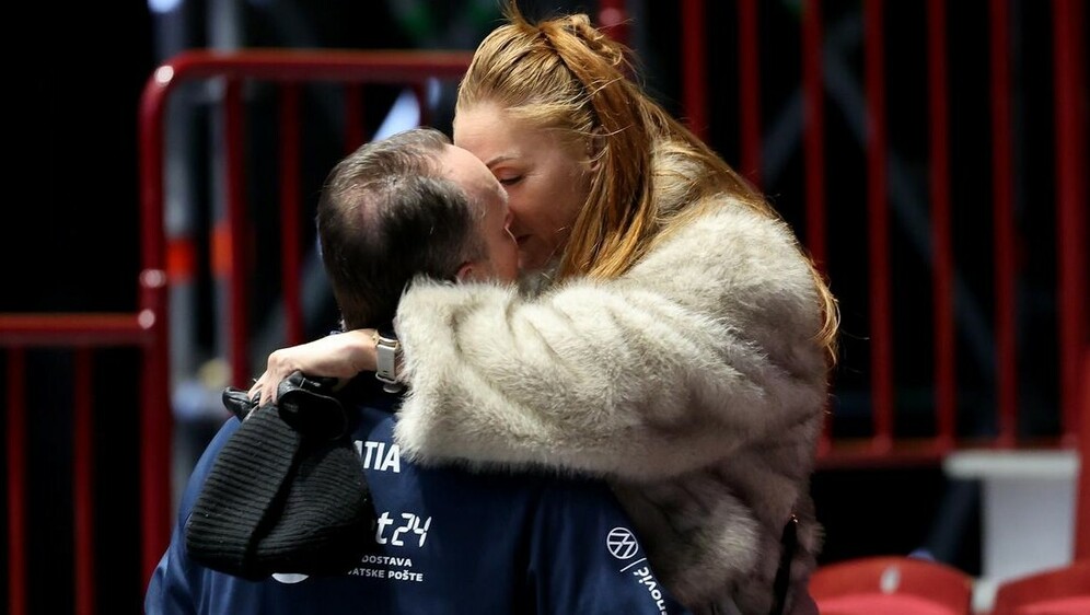 Dagur Sigurdsson s tajanstvenom ženom