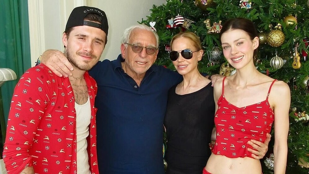 Brooklyn i Nicola Peltz Beckham s njenim roditeljima