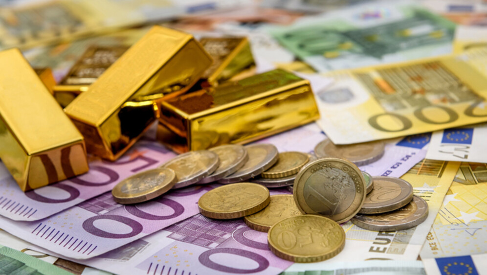 Ilustracija: zlato i novac