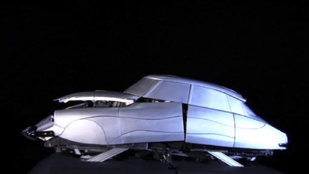 Pogledajte kako se Citroen iz 1965. pretvara u 18m visokog Transformera