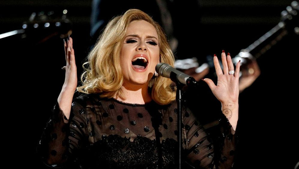 Adele službeno najavila novi album “25”
