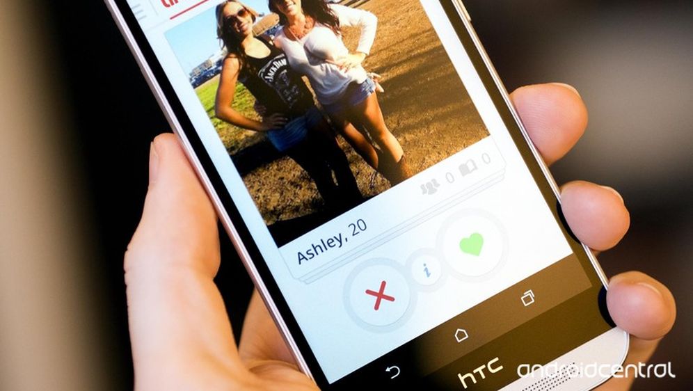 Tinder s 26 milijuna “spojaka” dnevno počeo verificirati profile