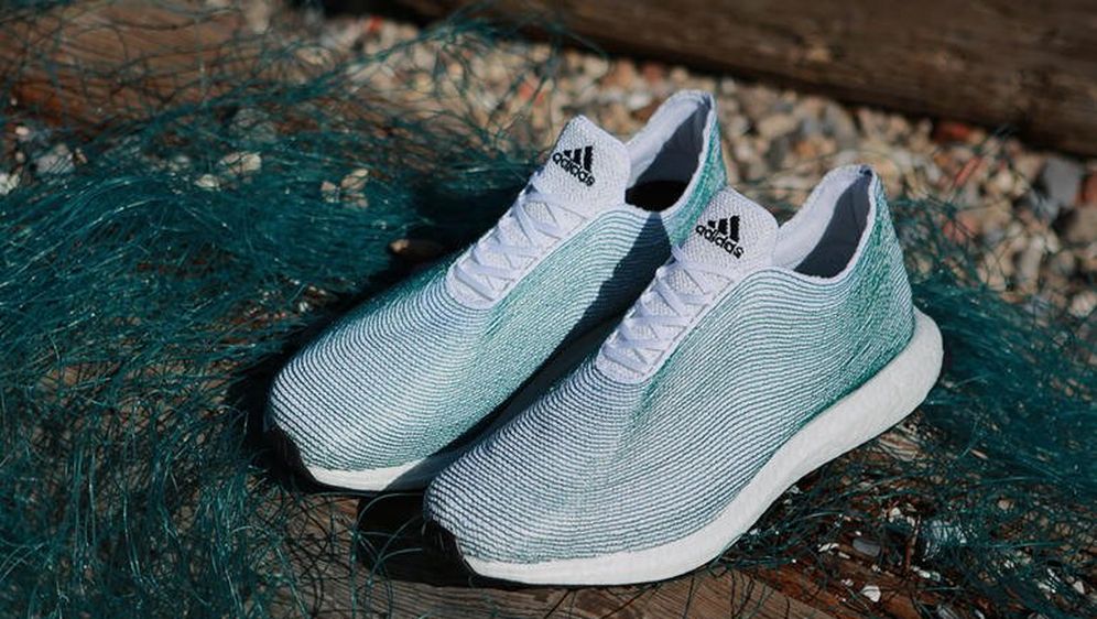 Adidas počeo proizvoditi tenisice od otpada iz oceana