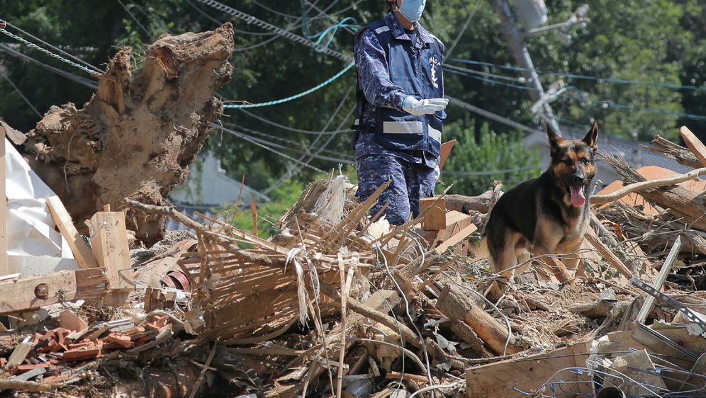 Posljedica poplave u Japanu (Foto: AFP)