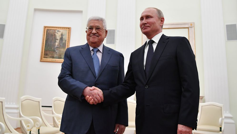Vladimir Putin i Mahmoud Abbas (Foto: AFP)