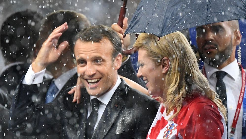 Emmanuel Macron i Kolinda Grabar-Kitarović (Foto: AFP)